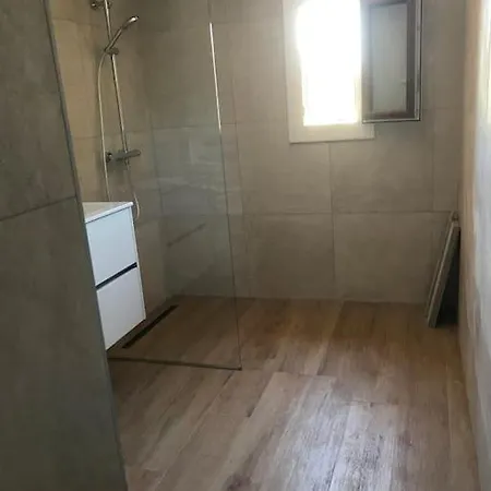 Apartament Bord De *